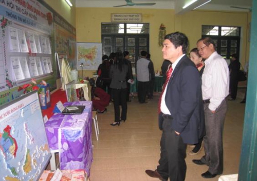 GDTH –  Phòng Giáo dục và Đào tạo huyện Điện Biên sôi nổi với hội thi và triển lãm đồ dùng dạy học, đồ chơi tự làm và thiết kế bài giảng điện tử elearning.
