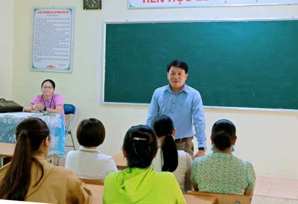 Trường THPT thị xã Mường Lay tổ chức Hội thảo công tác ôn thi tốt nghiệp THPT năm học 2022-2023