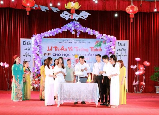 Trường THPT thị xã Mường Lay tổ chức Lễ Trị ân và Trưởng thành cho học sinh Khối 12, niên khoá 2020-2023